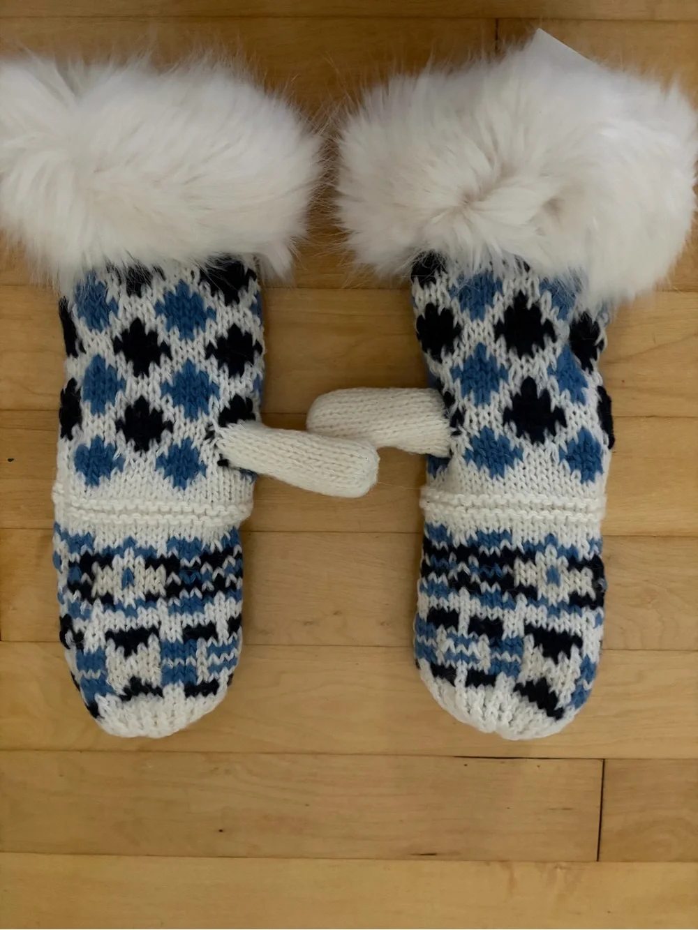NWT Lands End Fair Isle Oblong Scarf and Faux Fur Mittens Set